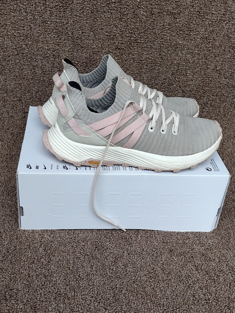 Merrell Embark Lace Vibram Shoe Womens Size 10 Gray Pink Comfort Sneaker J067282
